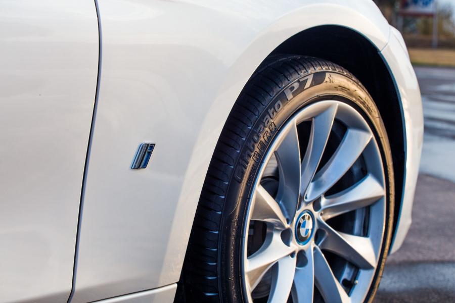 Детали экстерьера BMW 330e iPerformance (F30) 2017 года  (ZA) (фото 26 из 33)